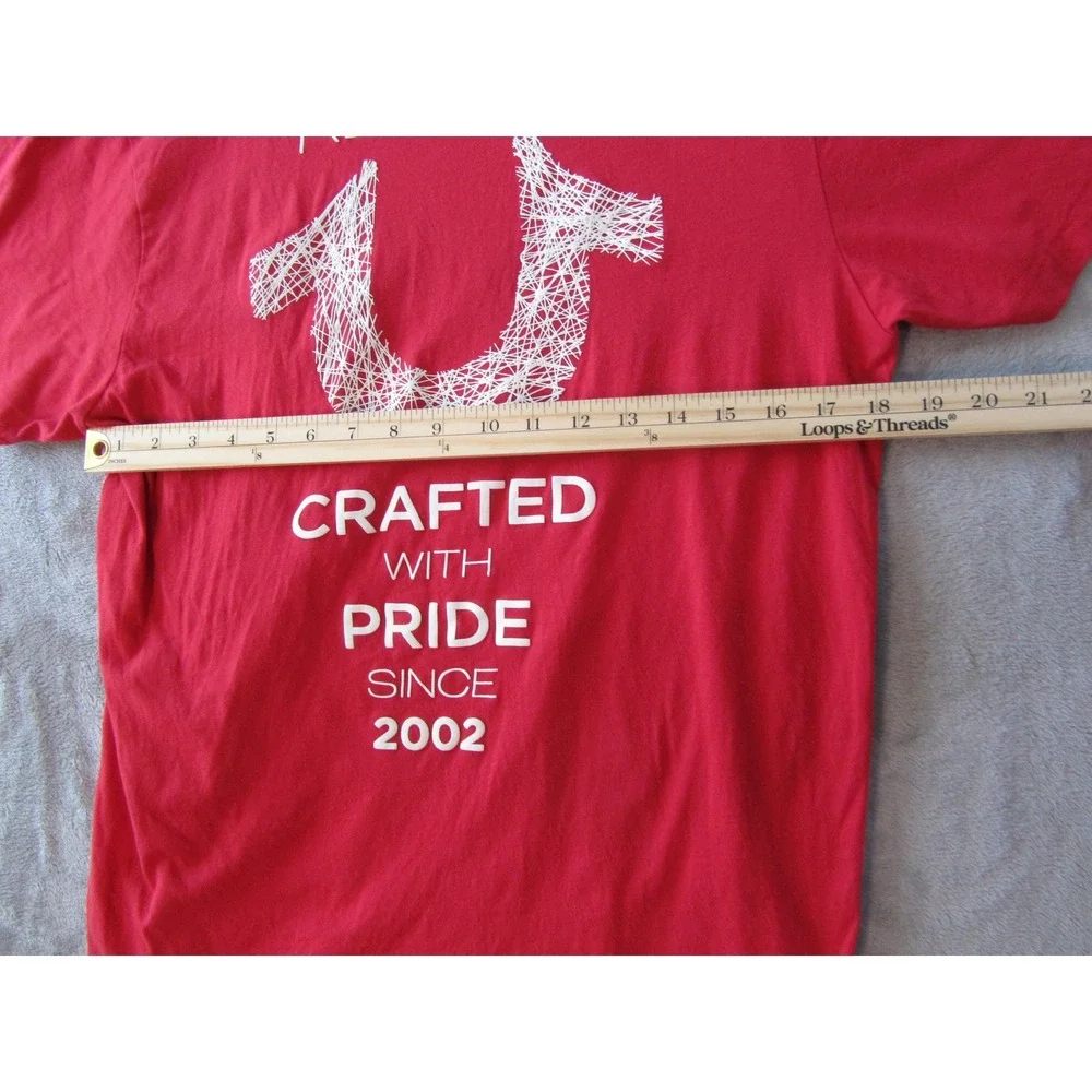 True Religion Shirt Mens XL Red Graphic Horseshoe Logo Short Sleeve T-Shirt